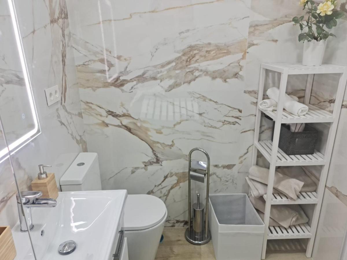 Apartamento Malaga Centro Luaran gambar